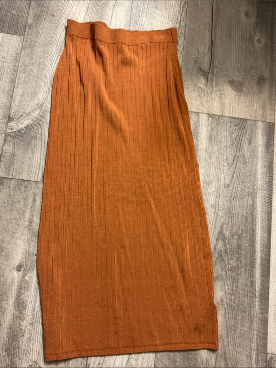Free People Dresses & Skirts - Free People Ribbed Midi Skirt - Rust Orange